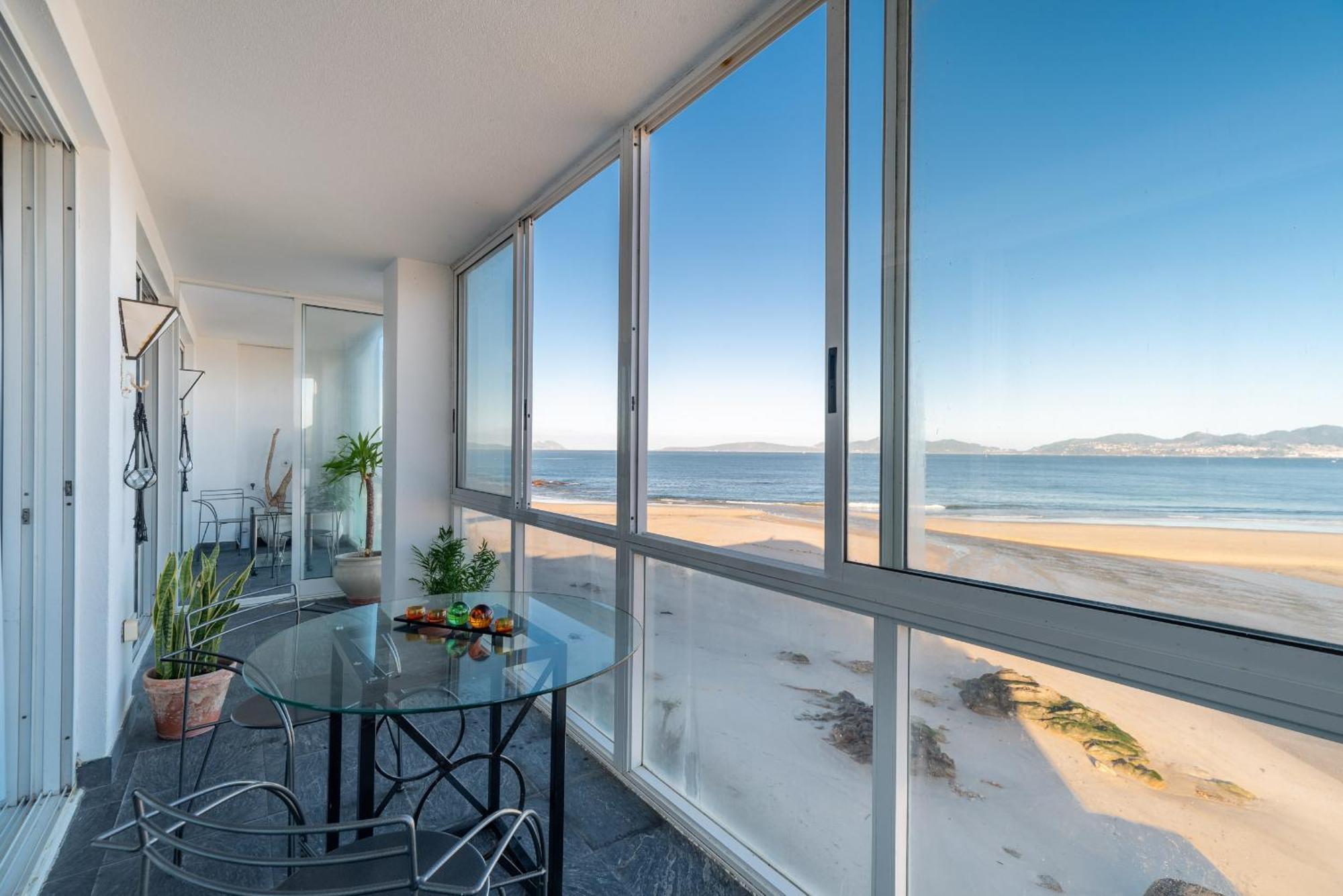 El Balcon De Samil Apartment Vigo Luaran gambar